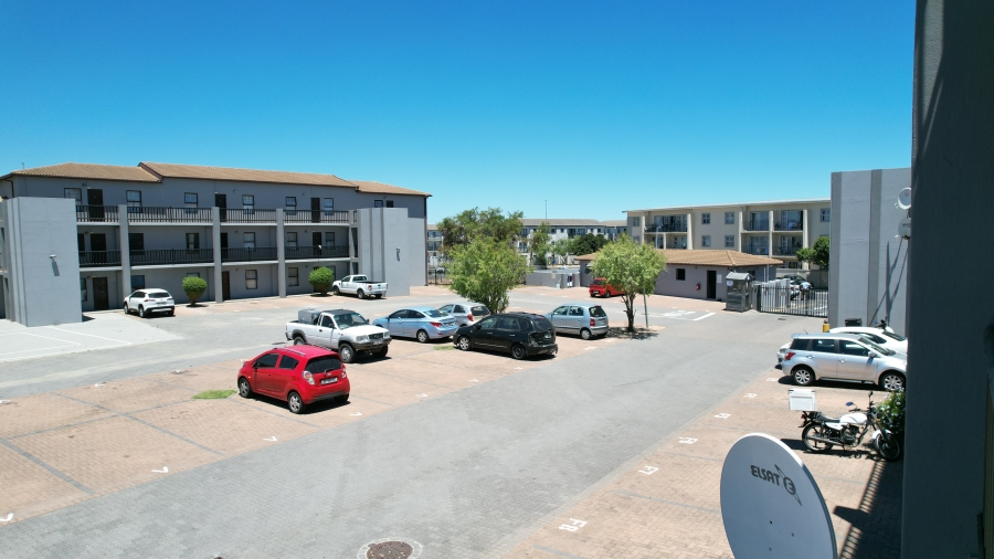 2 Bedroom Property for Sale in Parklands East Western Cape